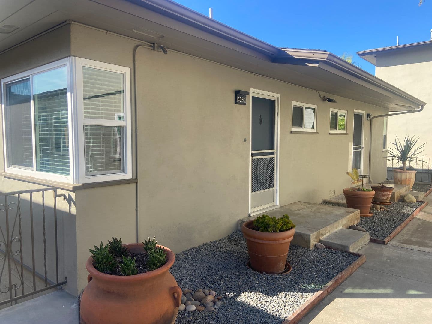 San Diego Apartment: 4052 1/2 Brant Street