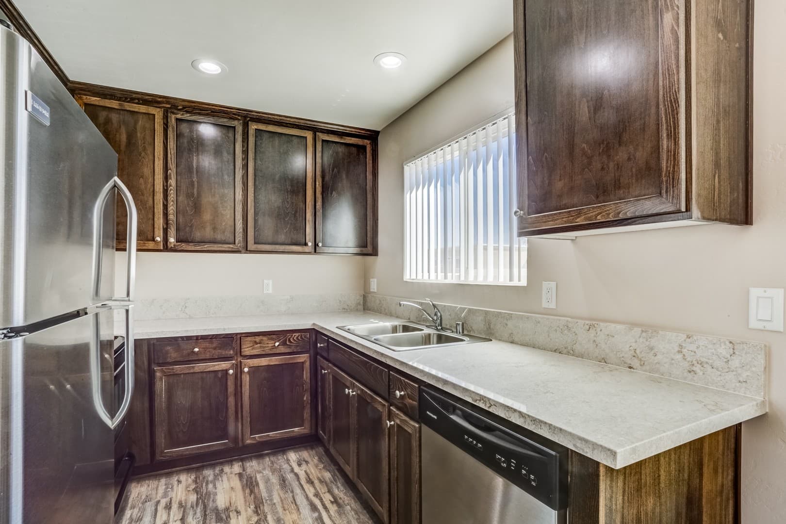 Santee Apartment: 10233 Mission Gorge Road