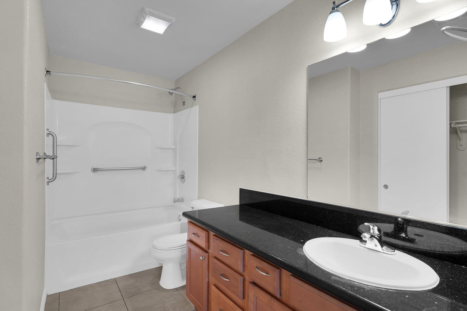 National City Apartment: 819 D Avenue