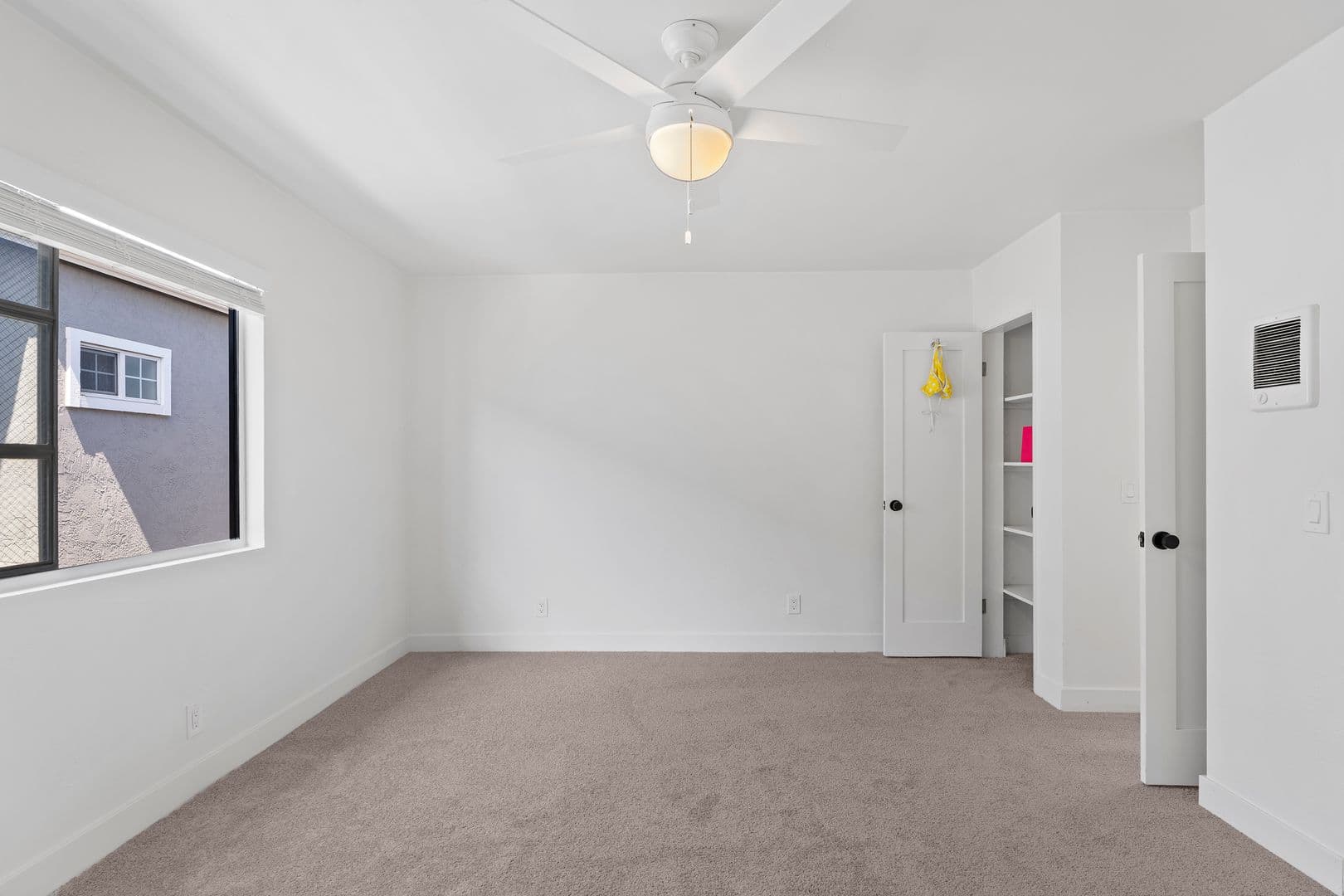 Coronado Apartment: 830 E Avenue