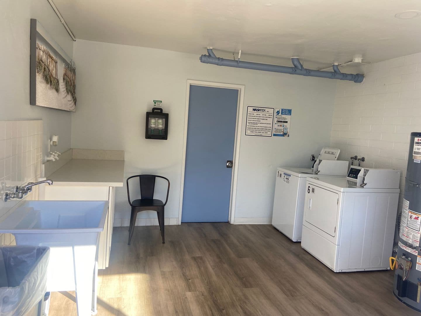 San Diego Apartment: 4052 1/2 Brant Street