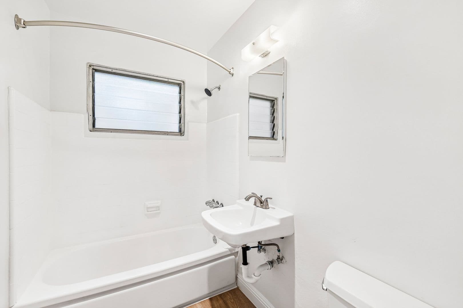 San Diego Apartment: 1616 Guy Street #1