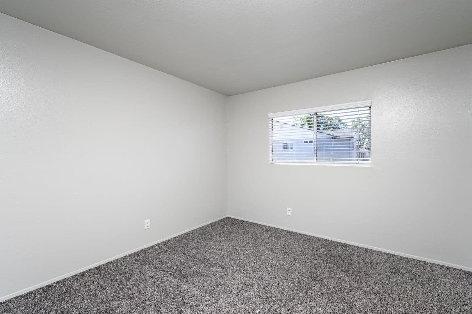 Ramona Apartment: 140 N 14th Street