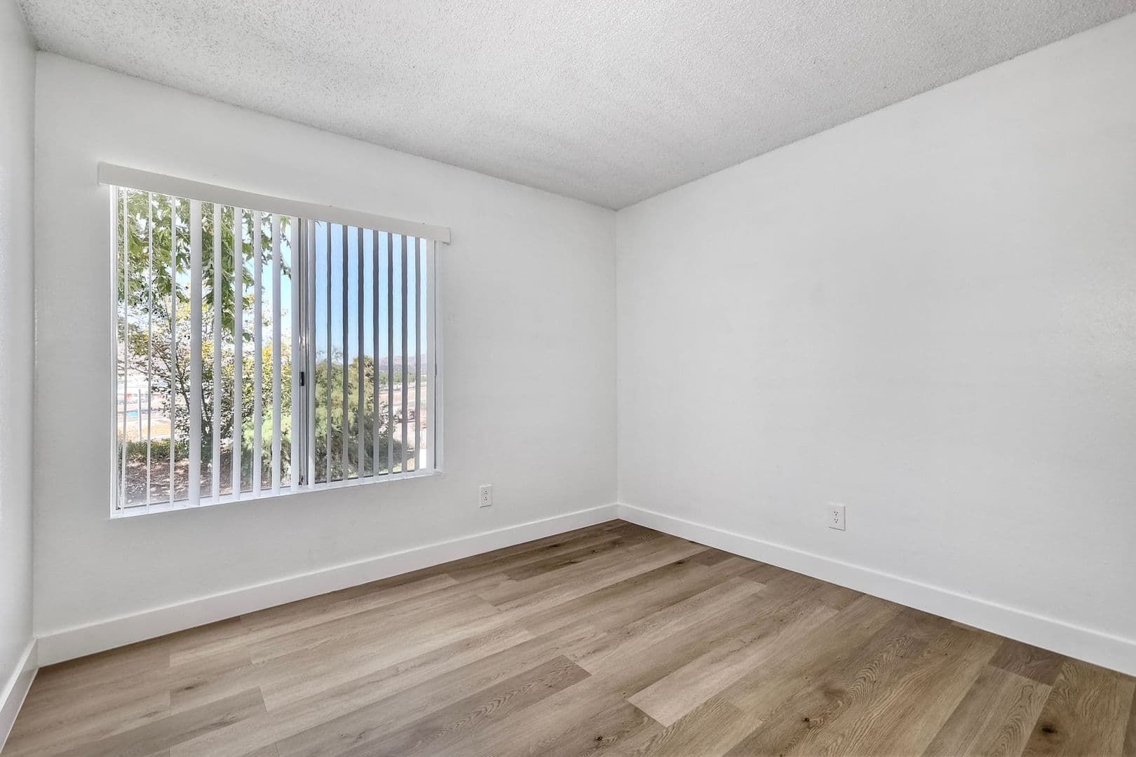 Santee Apartment: 9360 Creekside Court