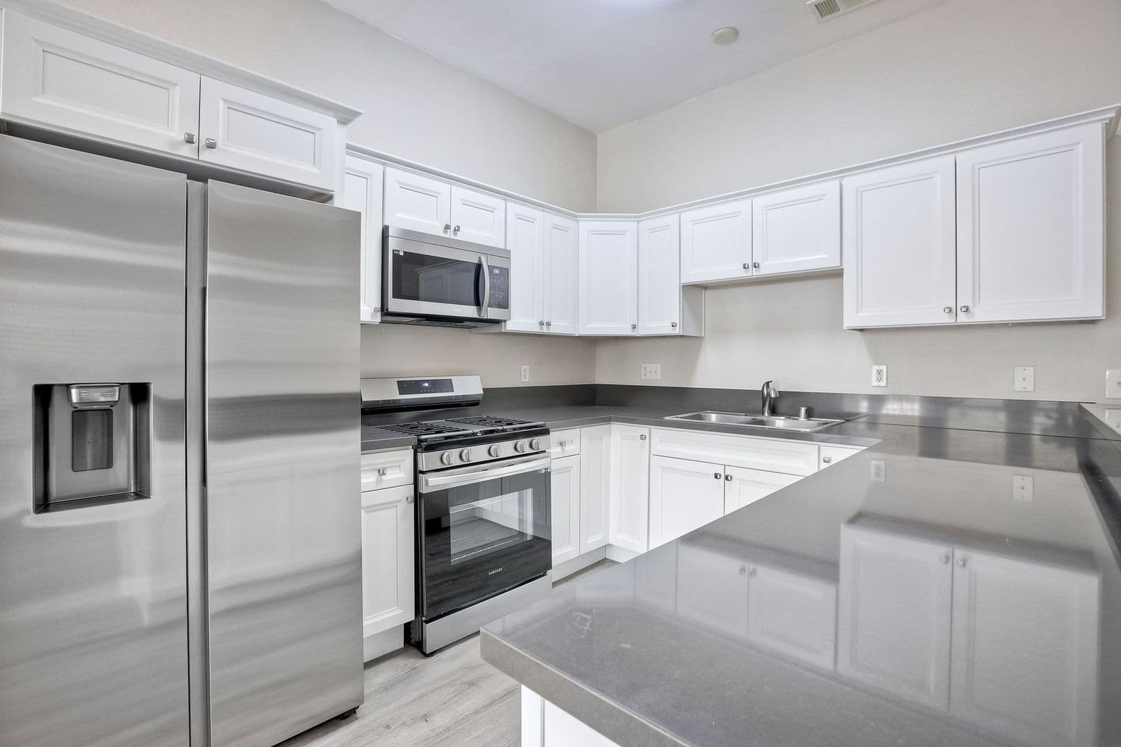 National City Apartment: 819 D Avenue