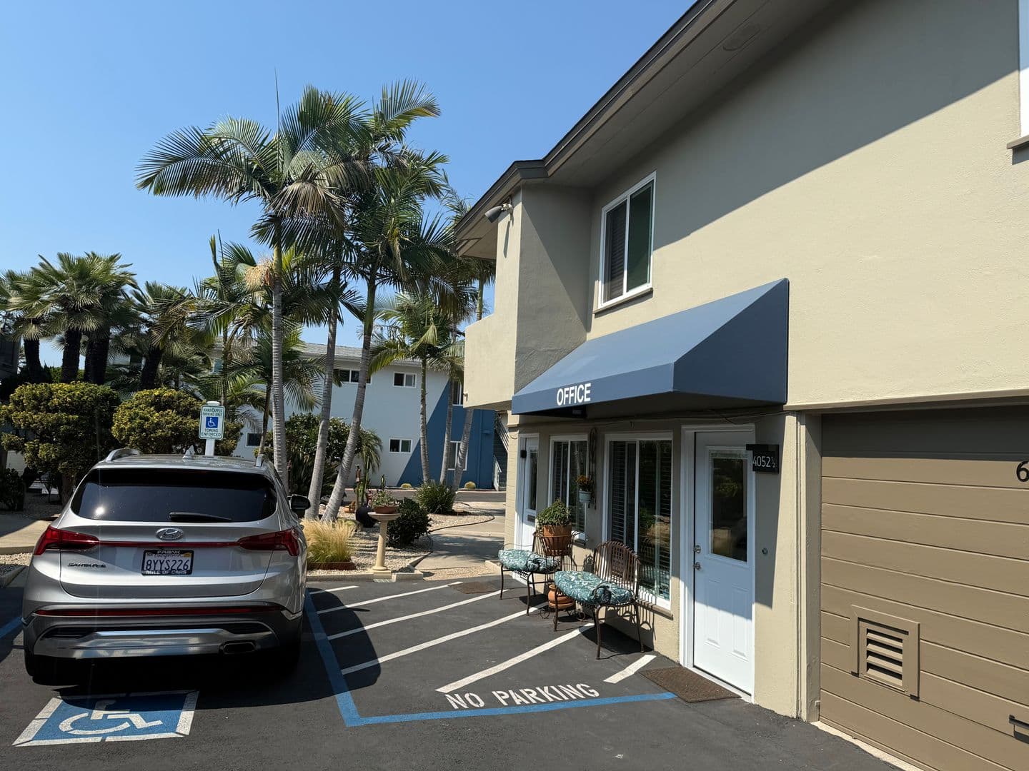 San Diego Apartment: 4052 1/2 Brant Street