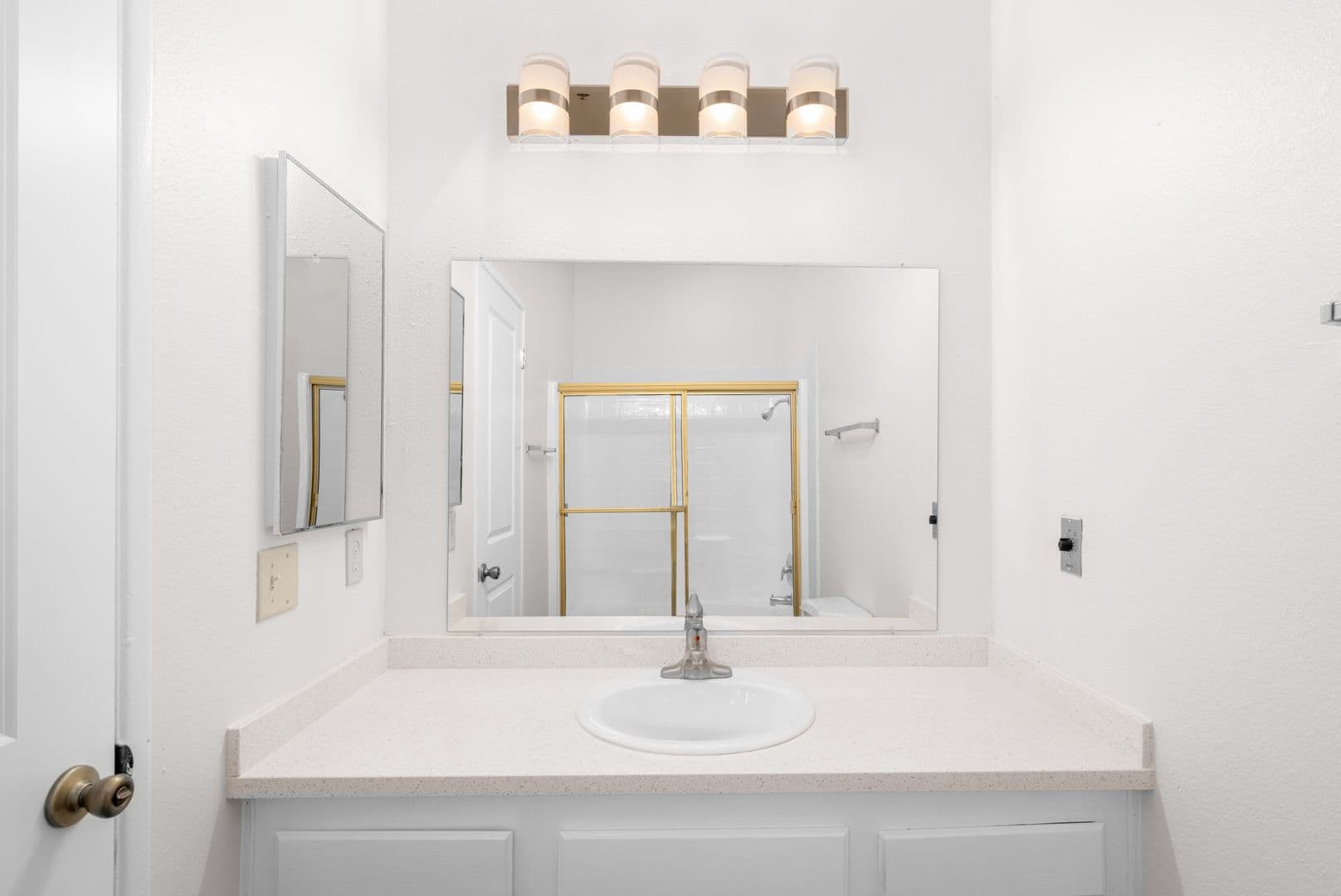 San Diego Apartment: 6621 Montezuma Road