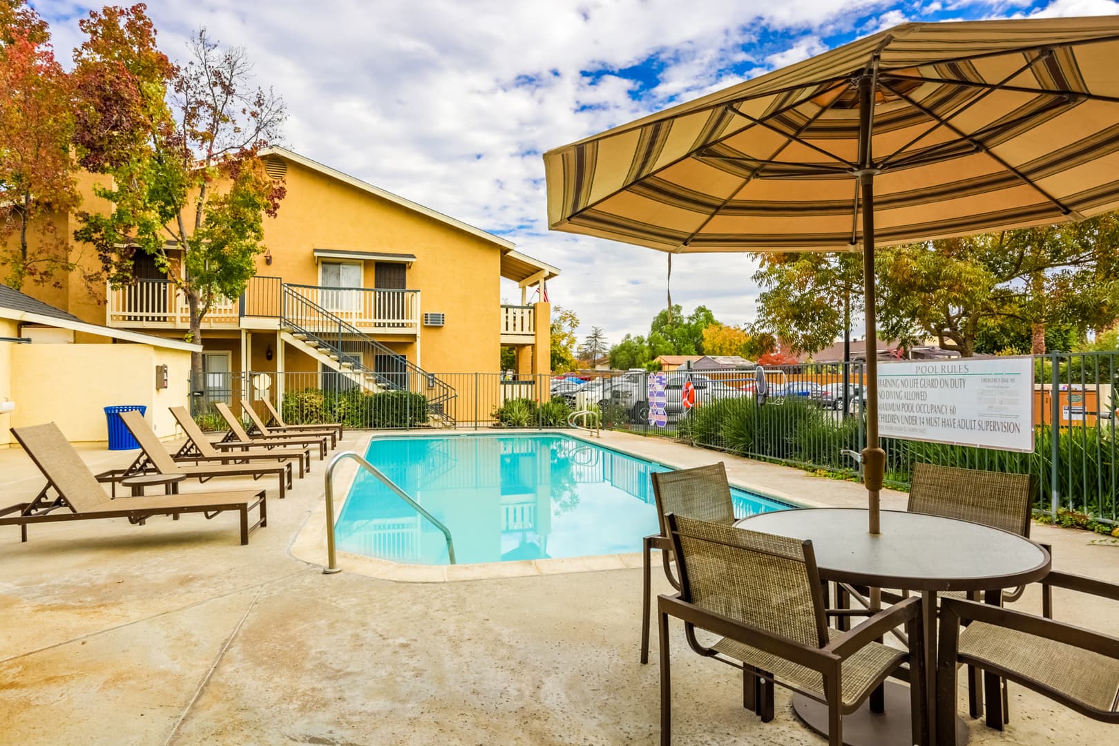 Santee Apartment: 9135 Mast Blvd.
