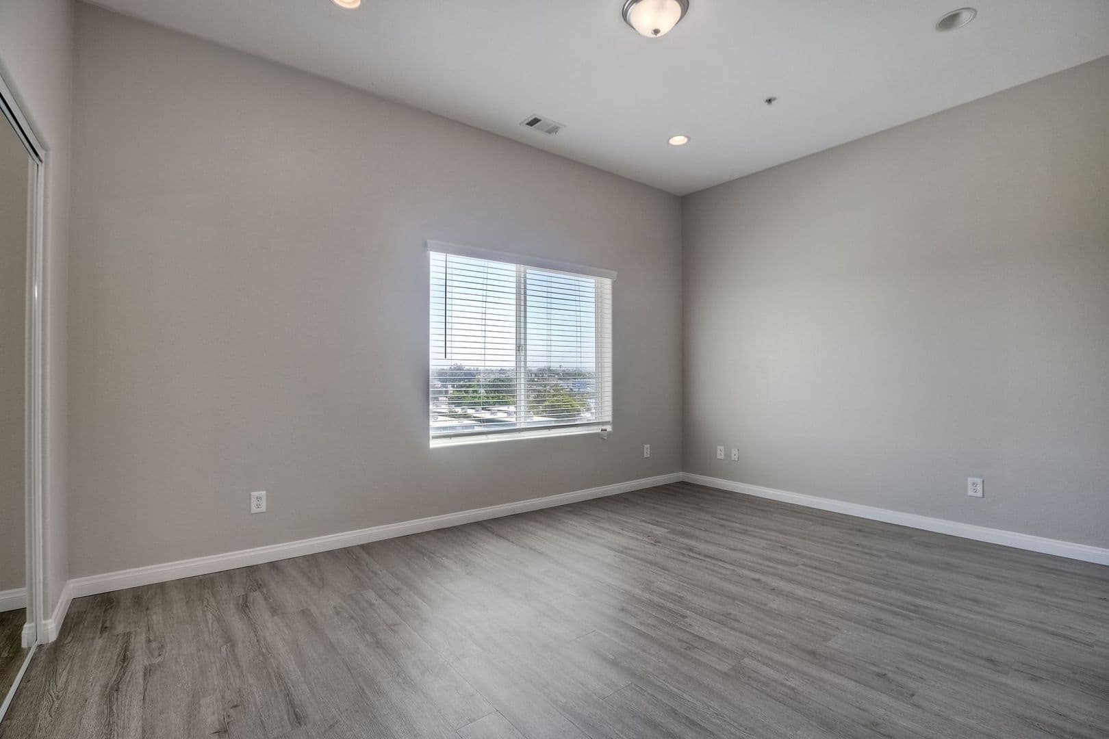 National City Apartment: 819 D Avenue
