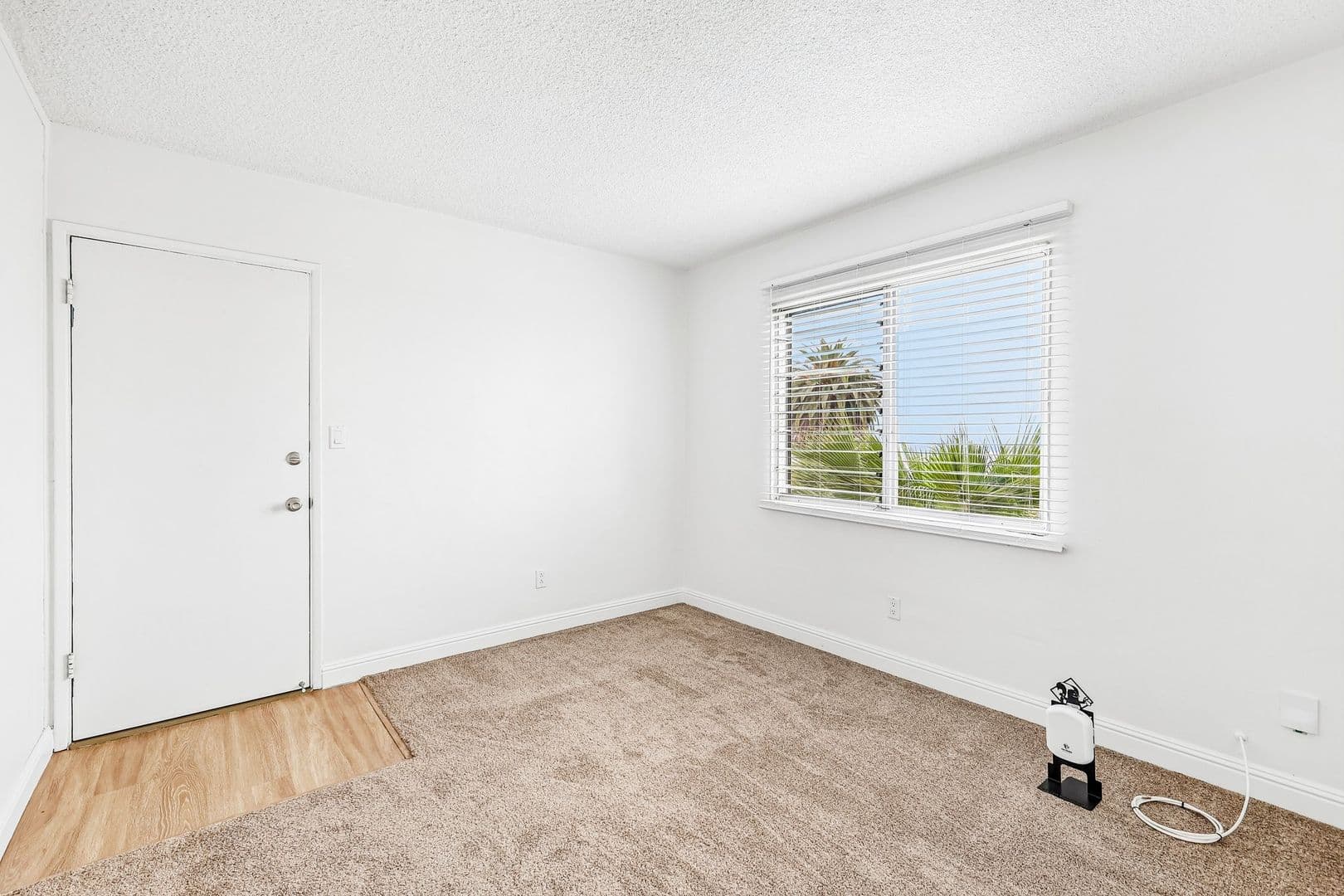 San Diego Apartment: 1616 Guy Street #1