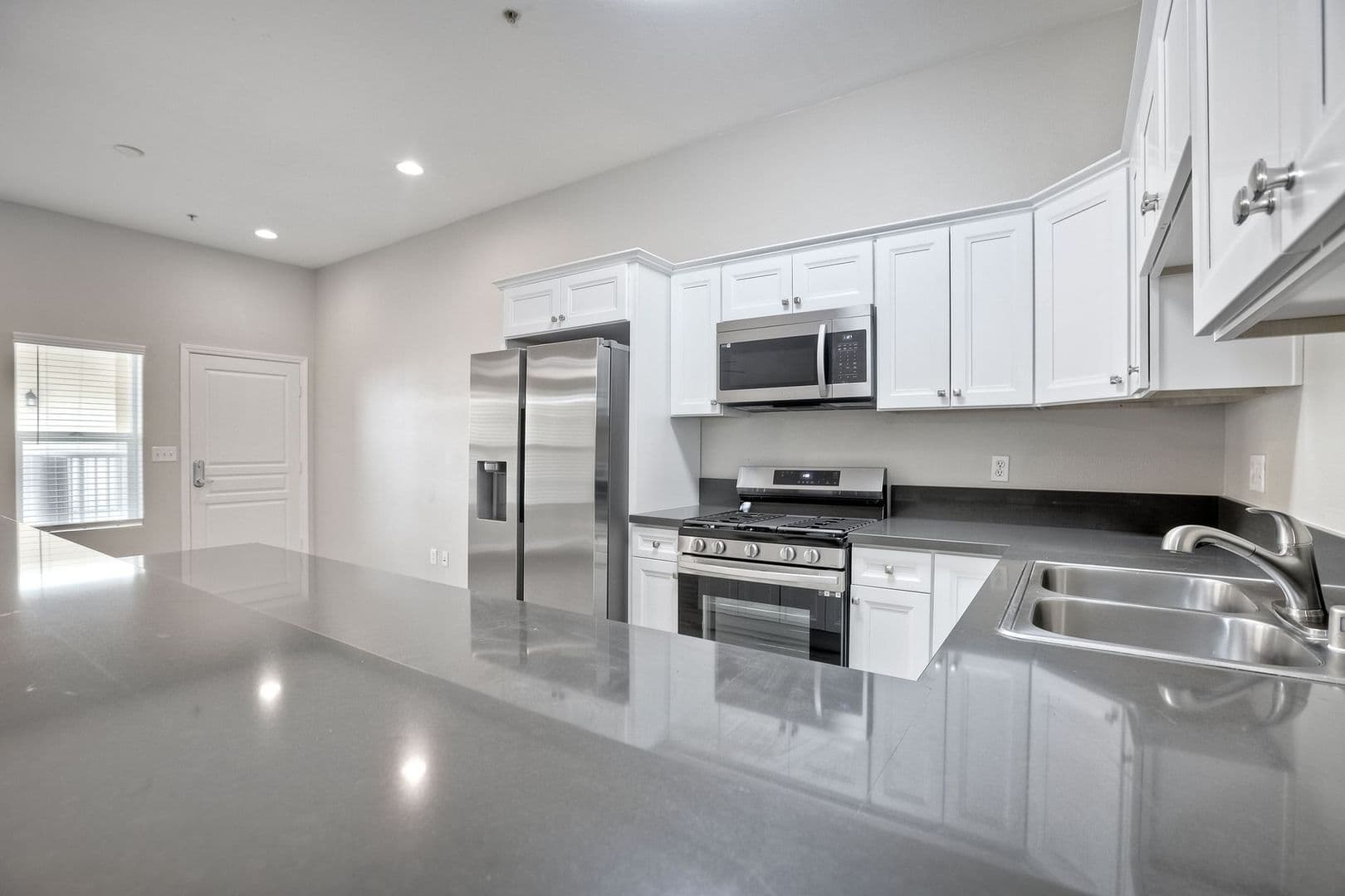 National City Apartment: 819 D Avenue