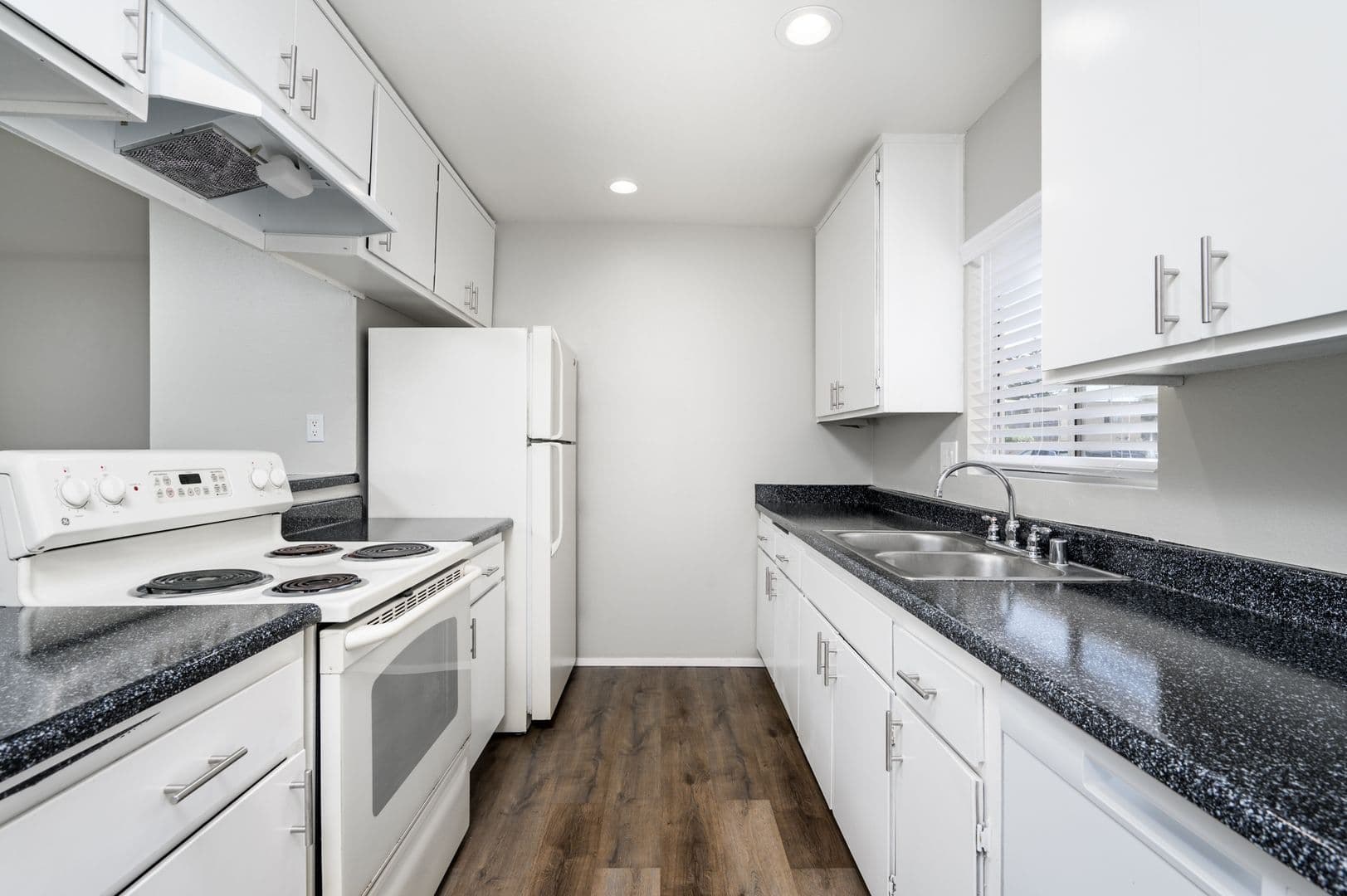 Ramona Apartment: 140 N 14th Street