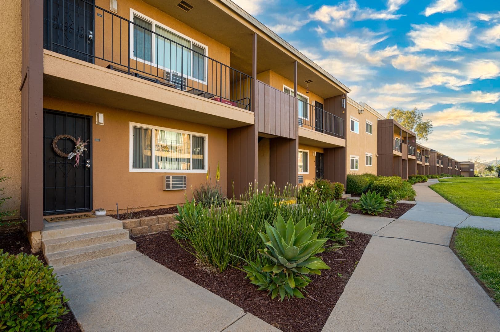 Santee Apartment: 10233 Mission Gorge Road