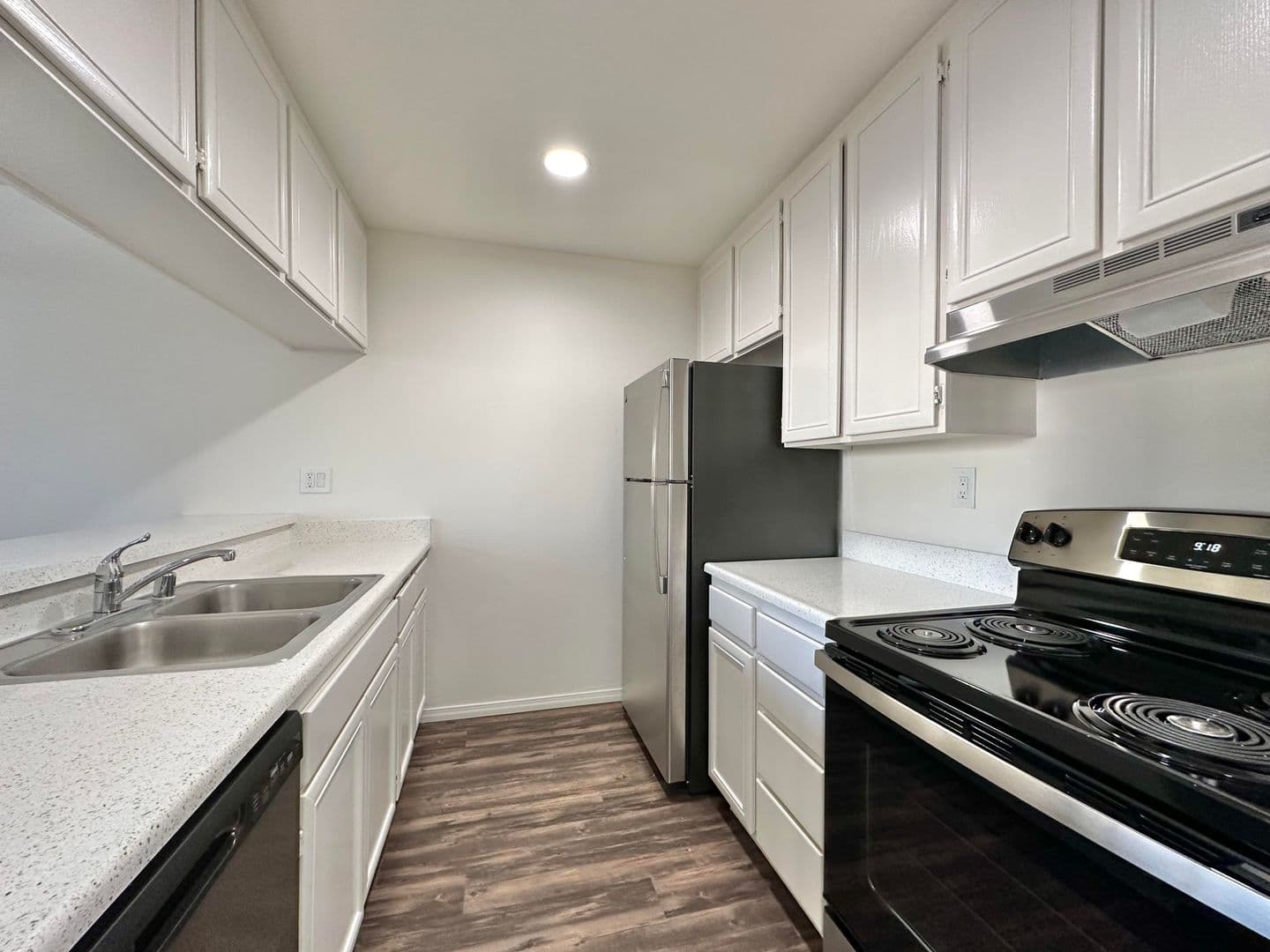 San Diego Apartment: 6935 Paradise Valley Rd.