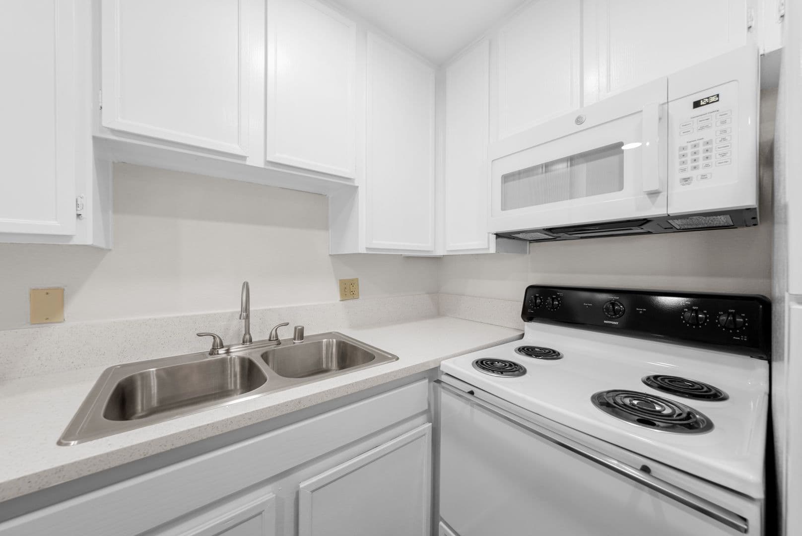 San Diego Apartment: 6621 Montezuma Road