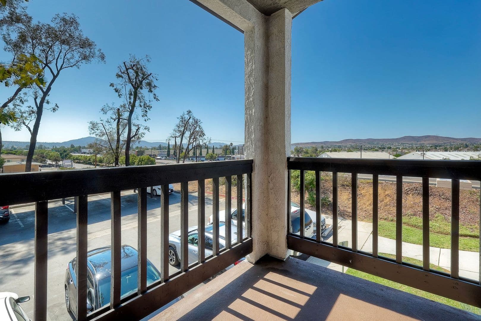 Santee Apartment: 9360 Creekside Court