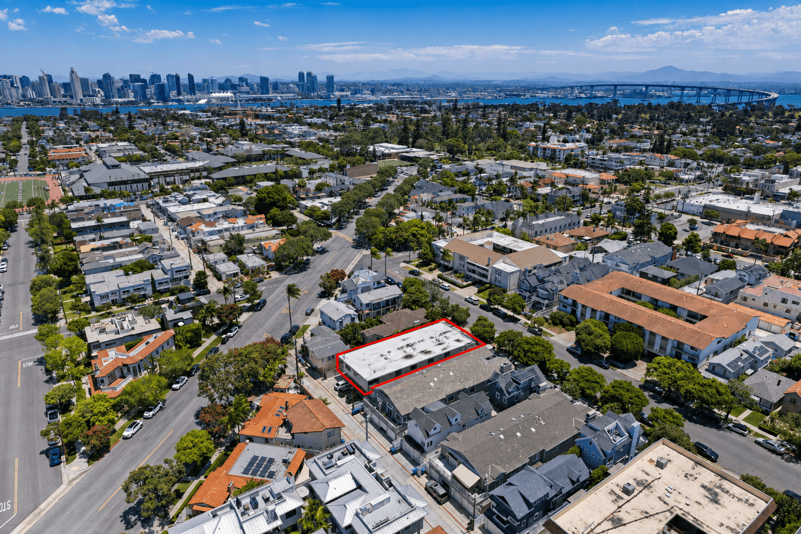 Coronado Apartment: 830 E Avenue