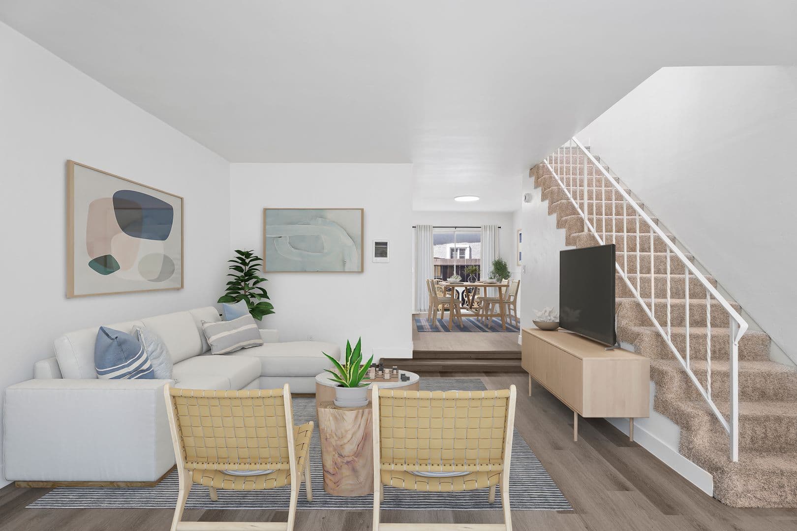 Coronado Apartment: 830 E Avenue