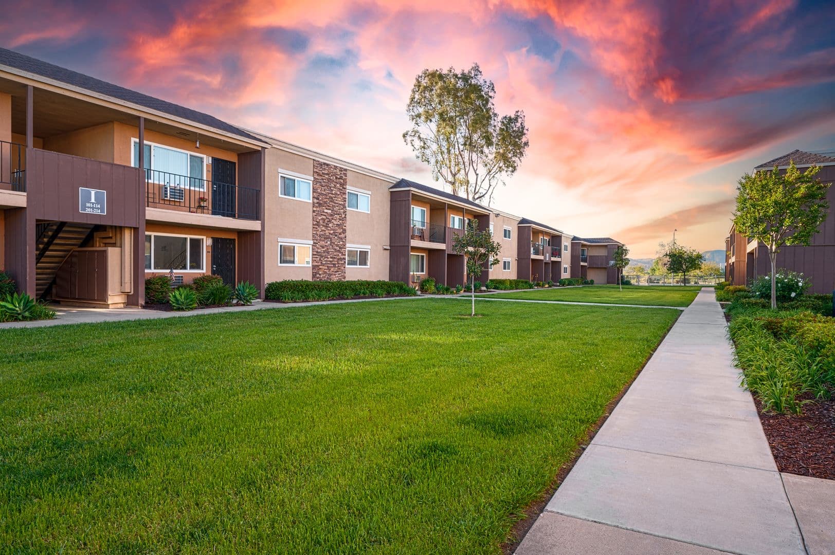 Santee Apartment: 10233 Mission Gorge Road
