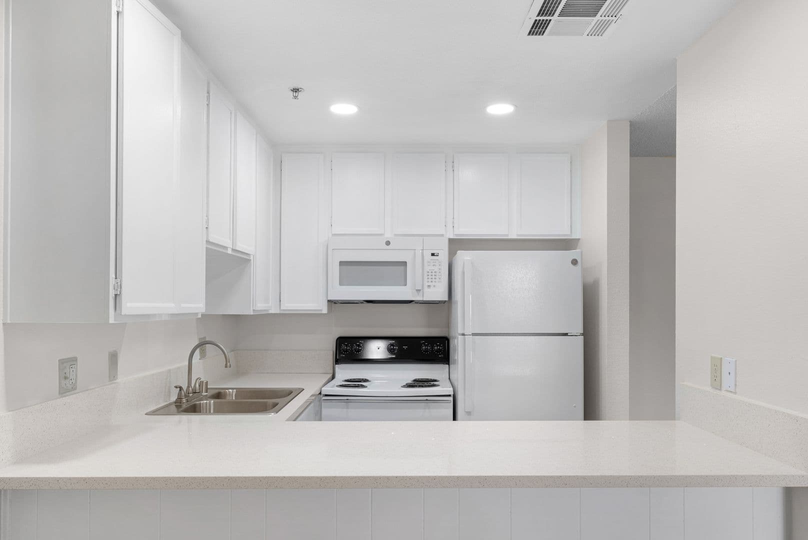 San Diego Apartment: 6621 Montezuma Road