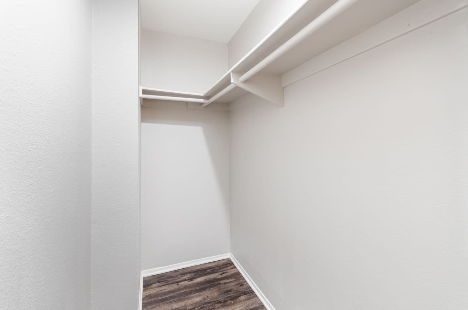 Santee Apartment: 9135 Mast Blvd.