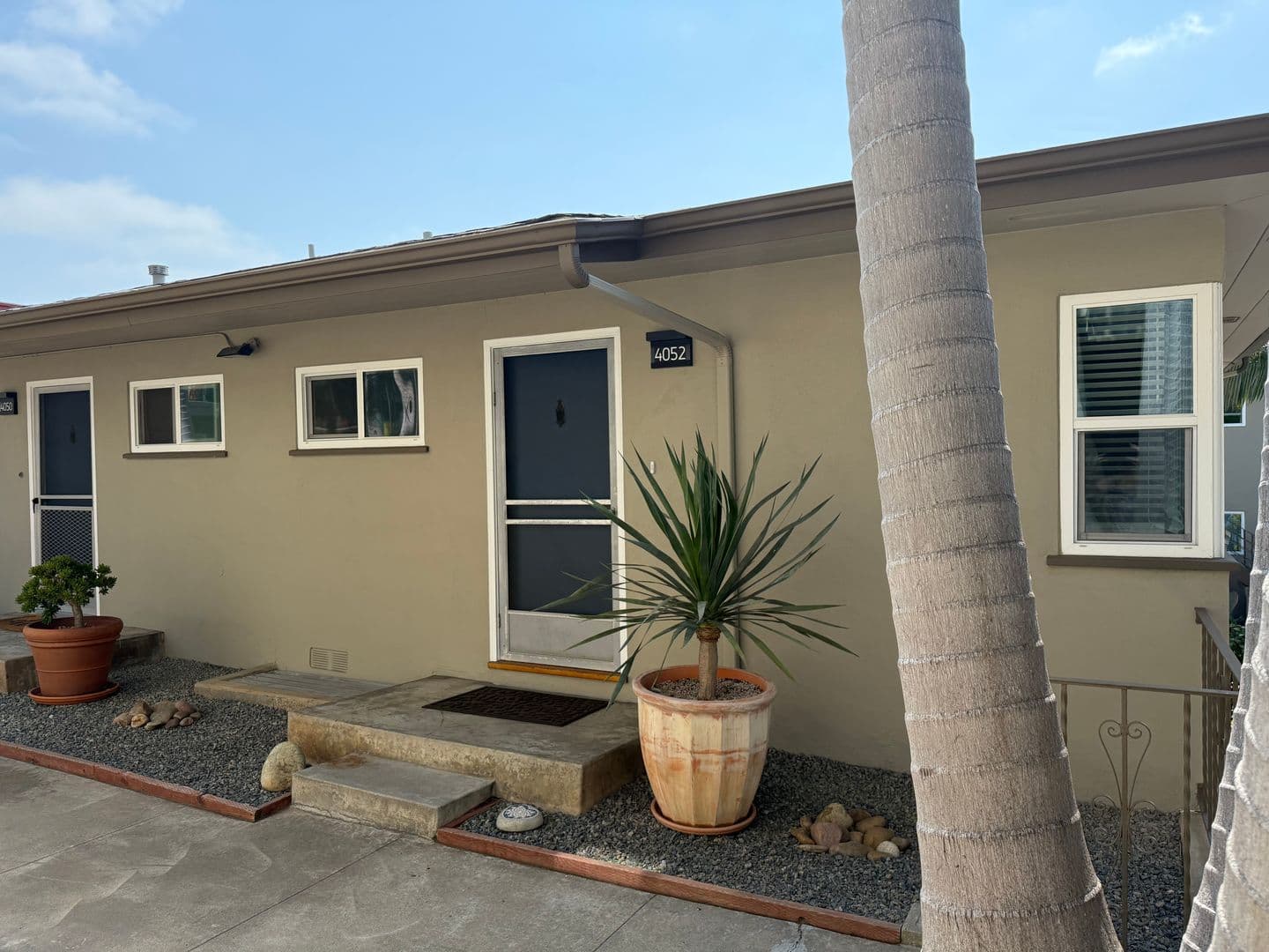 San Diego Apartment: 4052 1/2 Brant Street