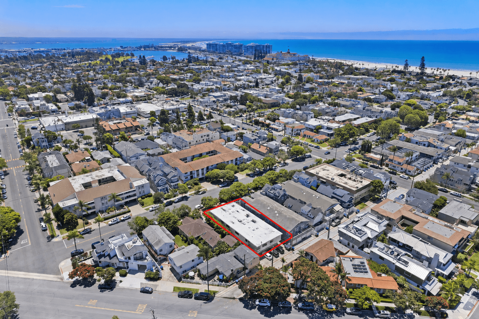 Coronado Apartment: 830 E Avenue