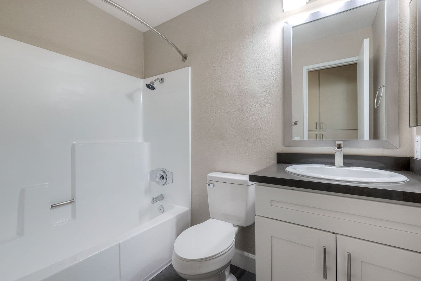 Santee Apartment: 9360 Creekside Court