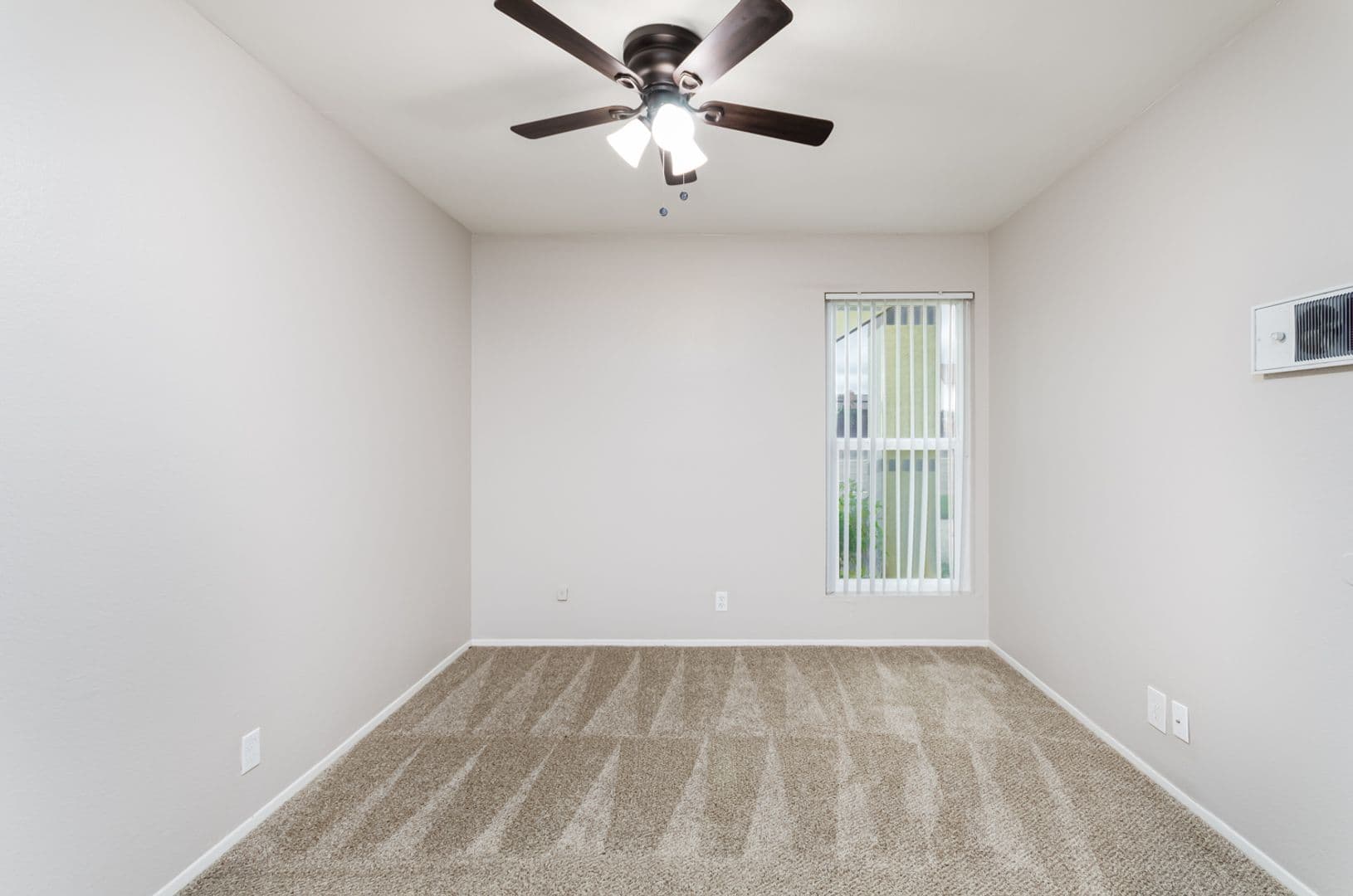 Santee Apartment: 9135 Mast Blvd.
