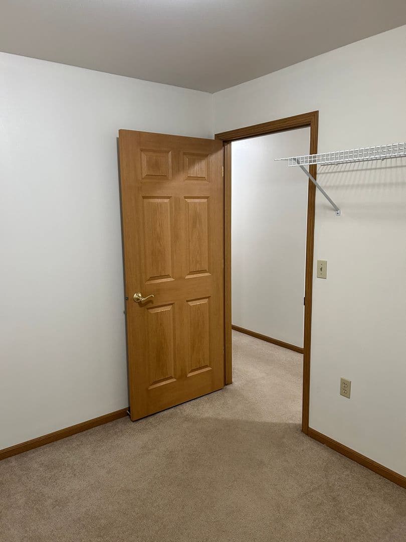 Port Washington Condo: 424 W. Grand Ave Unit 2
