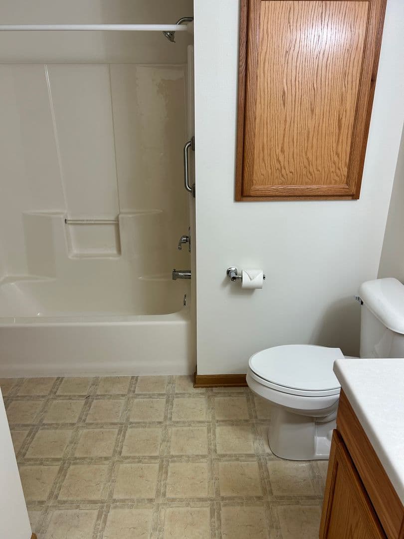 Port Washington Condo: 424 W. Grand Ave Unit 2