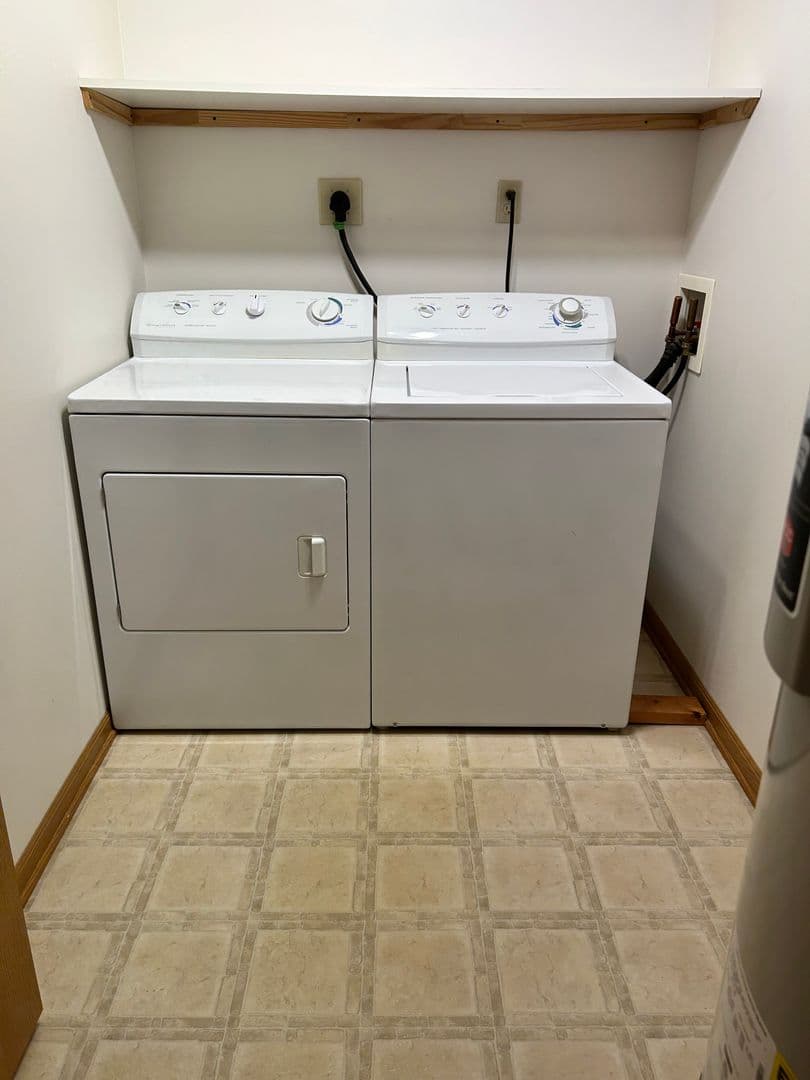 Port Washington Condo: 424 W. Grand Ave Unit 2