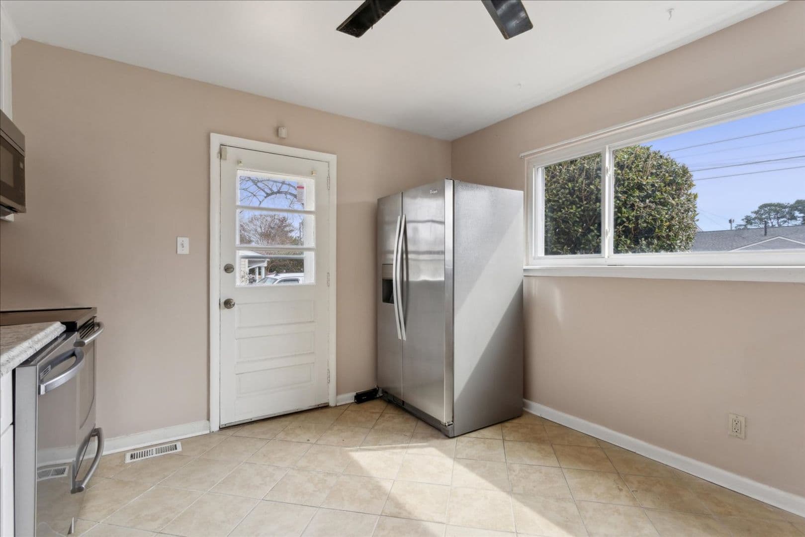 Virginia Beach House: 549 Longfellow Avenue