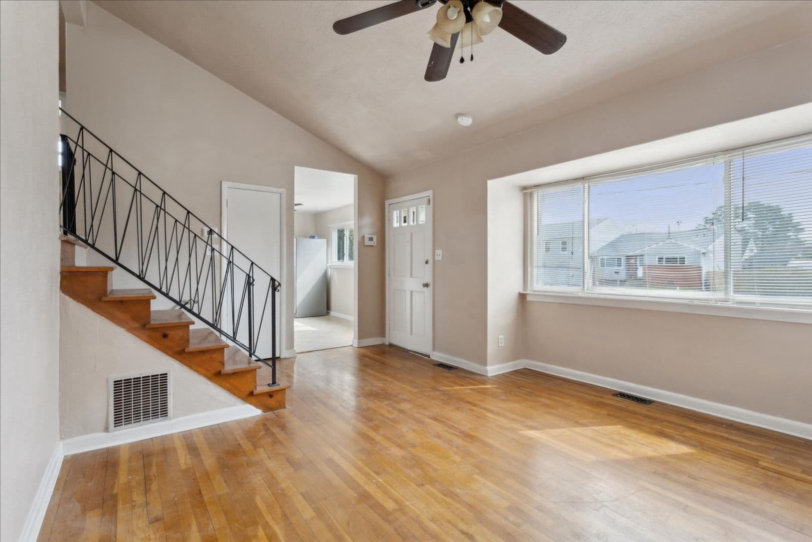 Virginia Beach House: 549 Longfellow Avenue