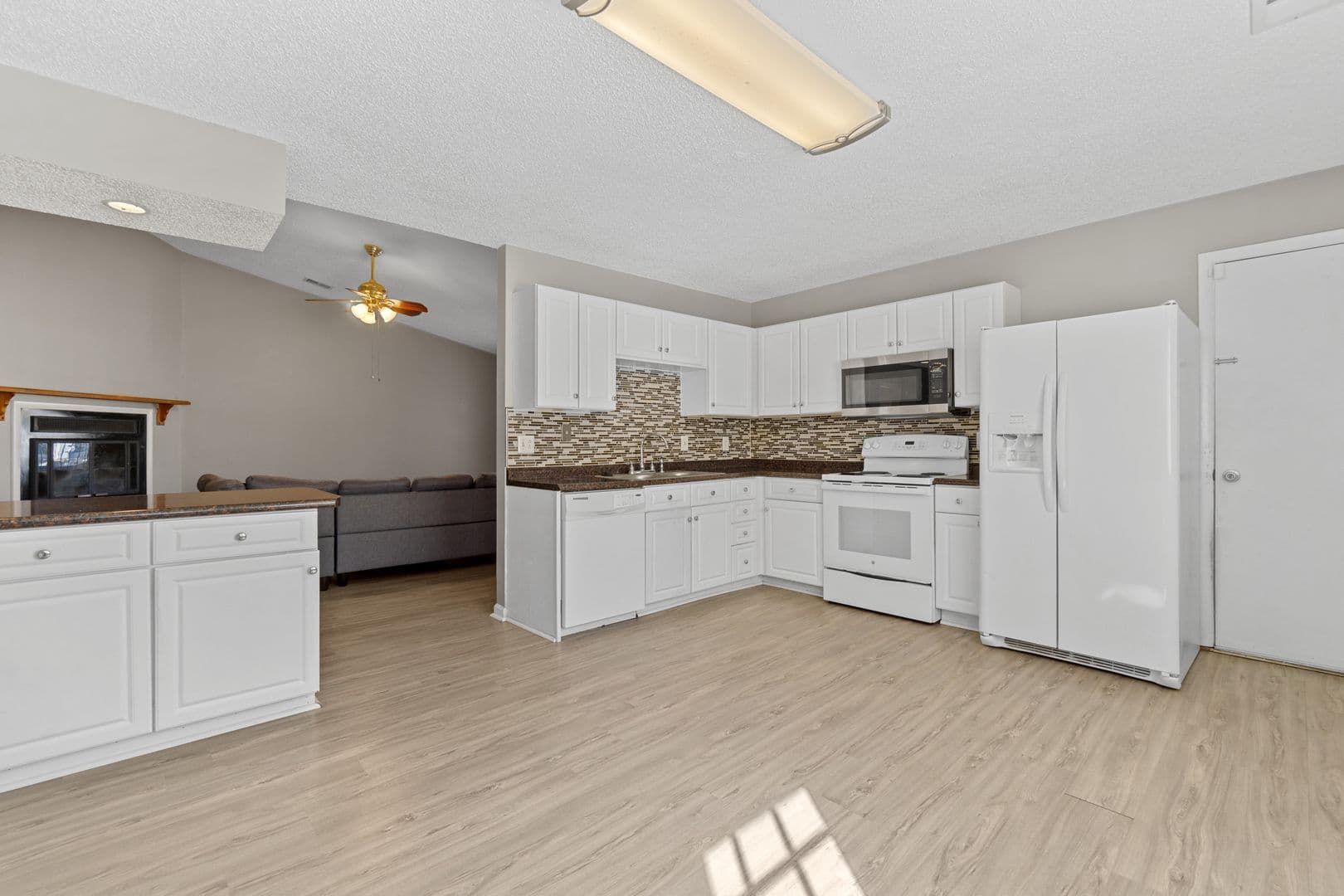 Virginia Beach House: 4421 Smokey Lake Drive