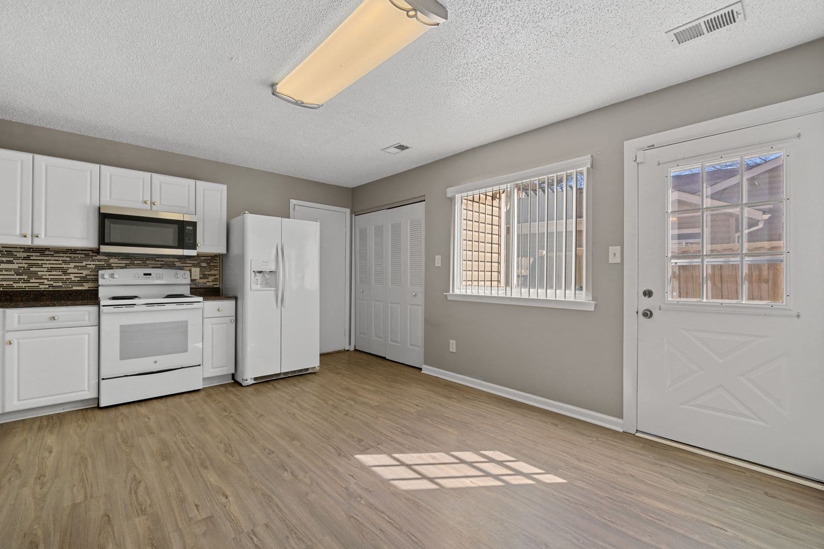 Virginia Beach House: 4421 Smokey Lake Drive