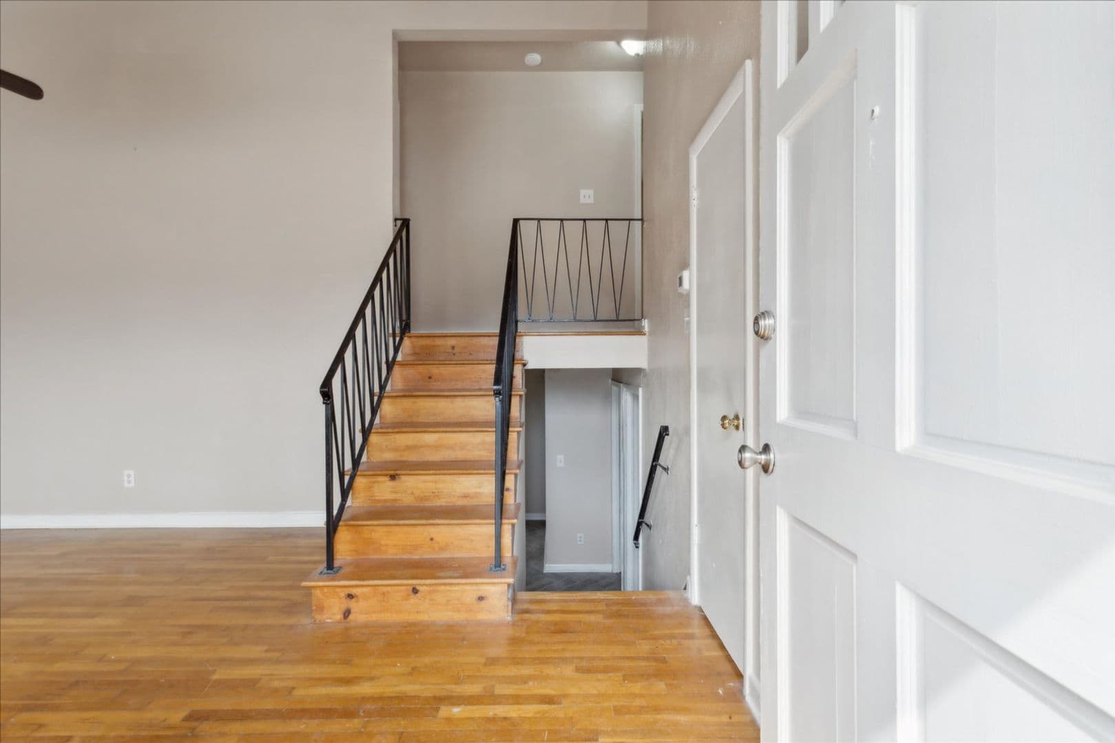 Virginia Beach House: 549 Longfellow Avenue