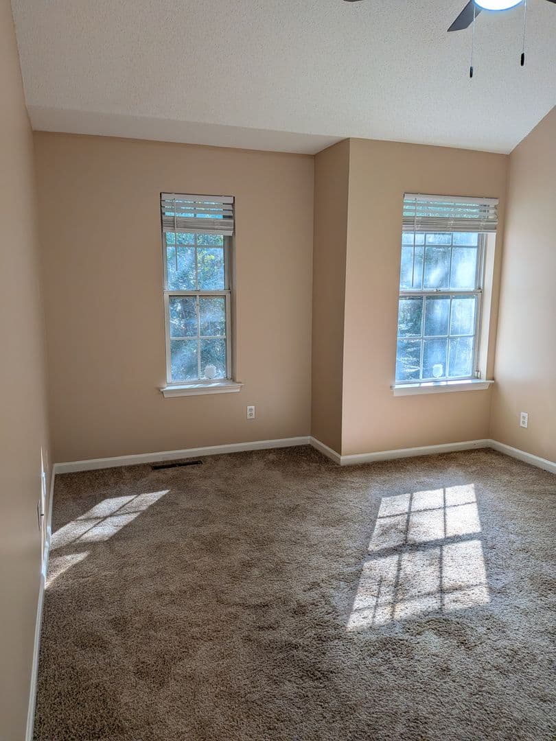Chesapeake Townhome: 1451 Shortleaf Lane