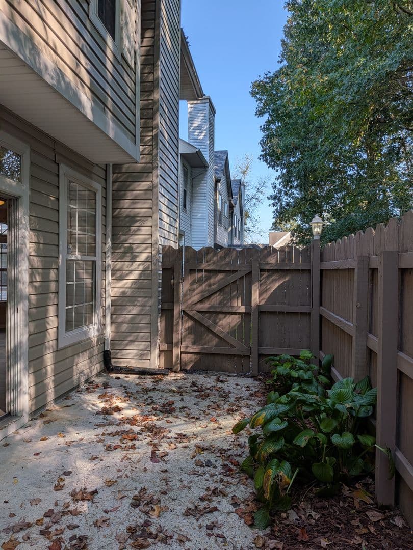 Chesapeake Townhome: 1451 Shortleaf Lane