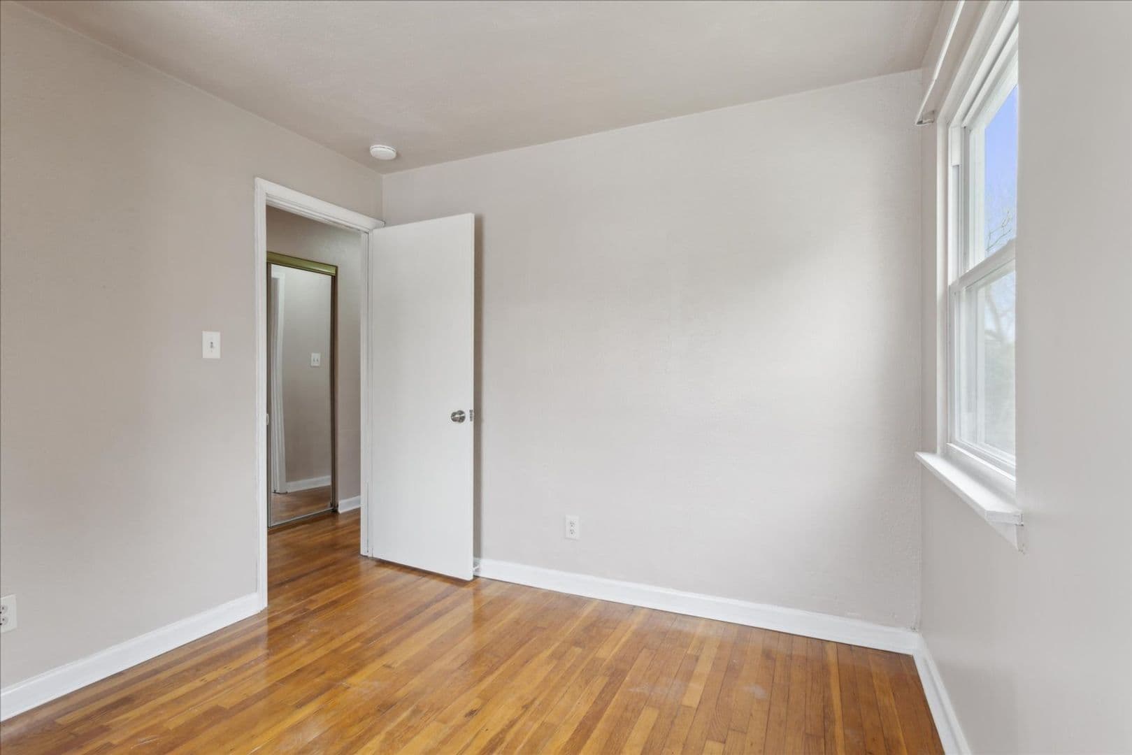 Virginia Beach House: 549 Longfellow Avenue