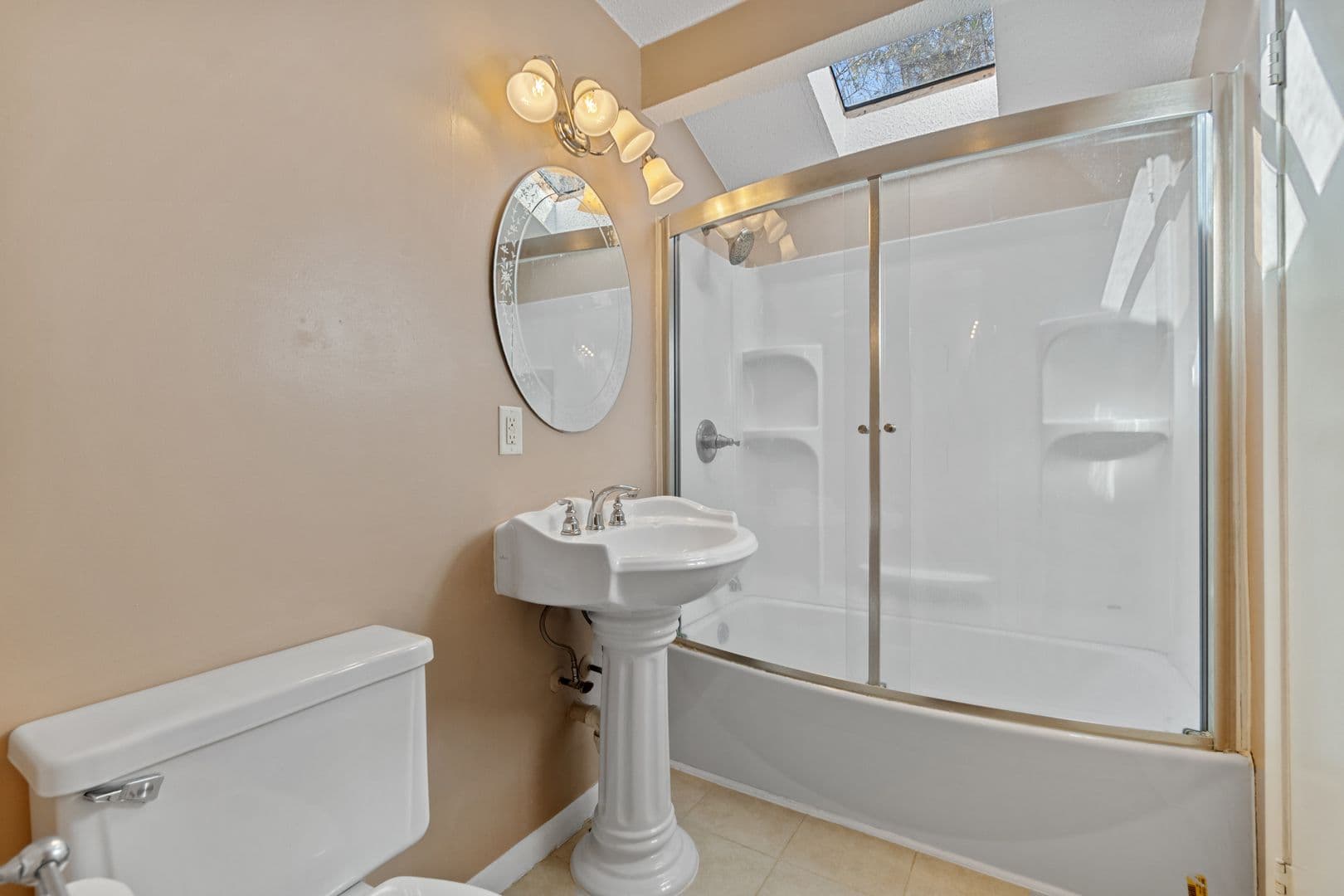 Virginia Beach House: 4421 Smokey Lake Drive