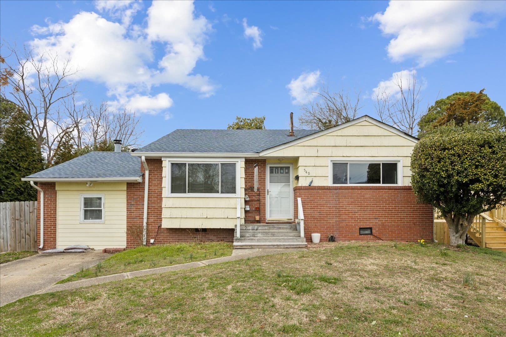 Virginia Beach House: 549 Longfellow Avenue