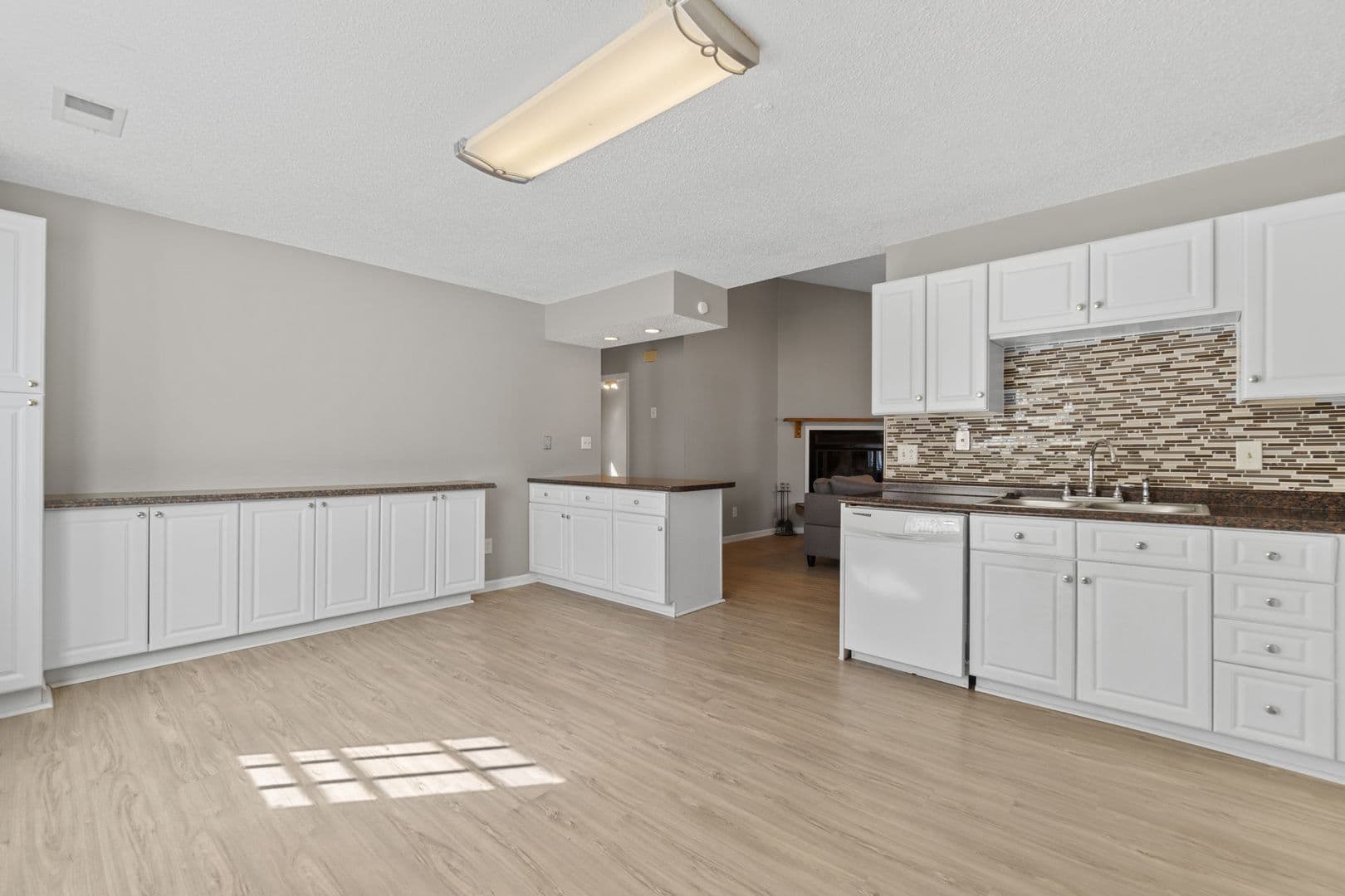 Virginia Beach House: 4421 Smokey Lake Drive
