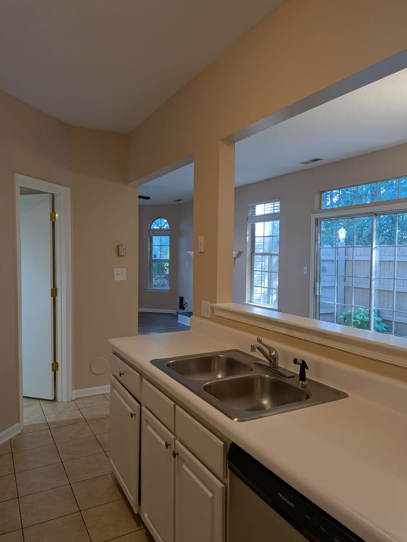 Chesapeake Townhome: 1451 Shortleaf Lane