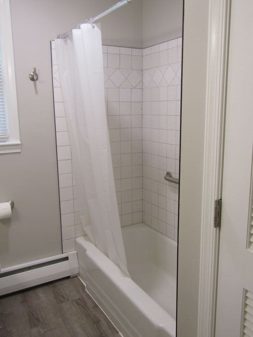 Virginia Beach House: 5113 Lobaugh Drive
