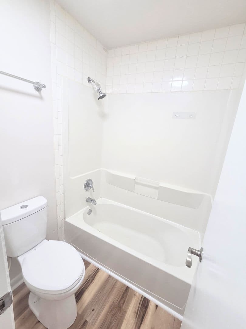 Williamsburg House: 3833 Staffordshire Lane
