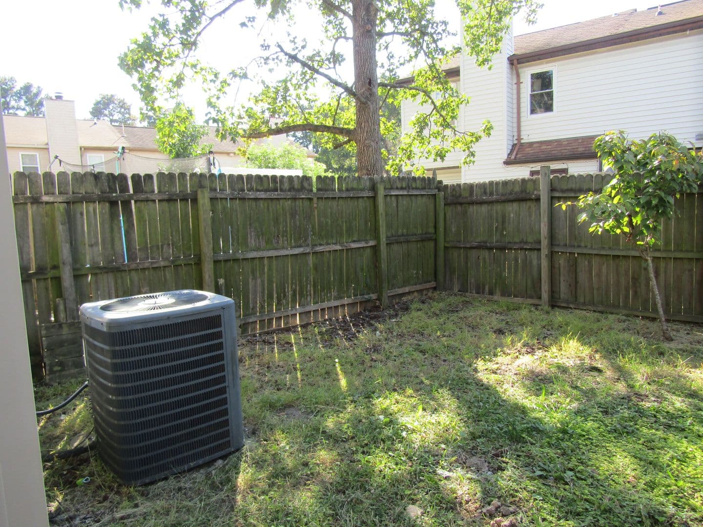 Virginia Beach House: 615 Aubrey Drive