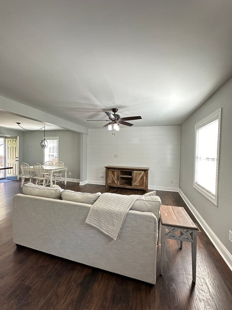 West Point House: 34067 King William Road