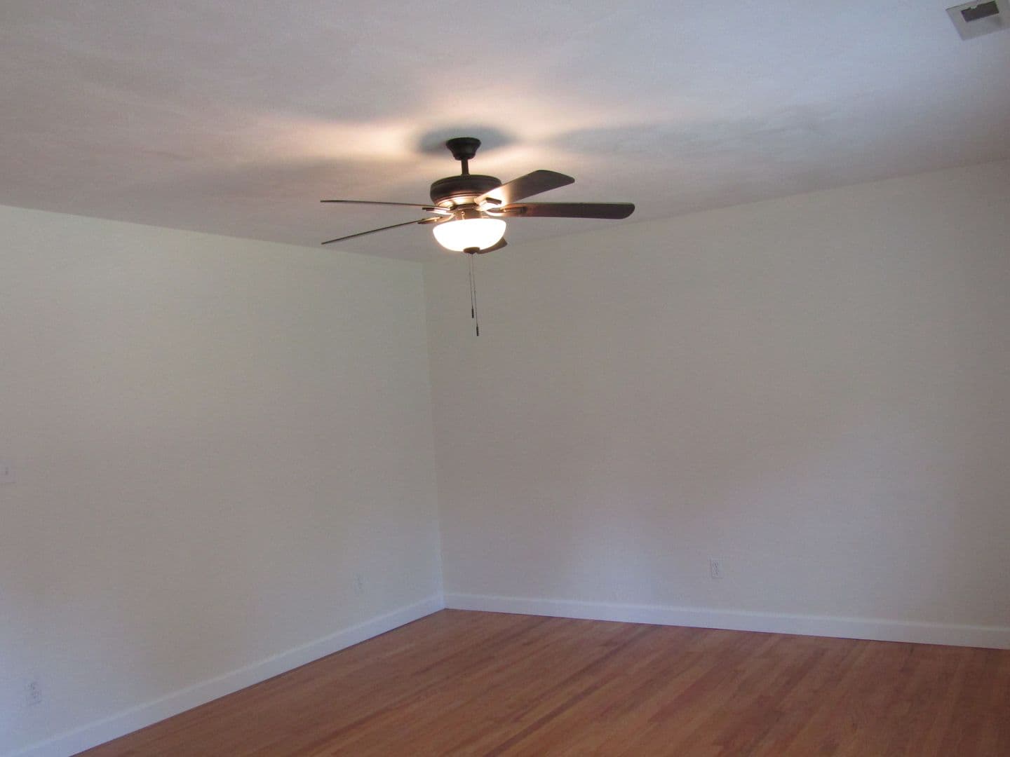 Virginia Beach House: 5113 Lobaugh Drive