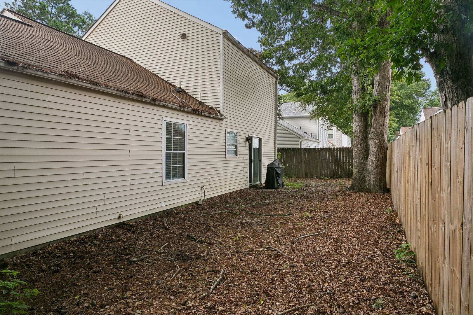 Newport News House: 187 N Hunt Club Run
